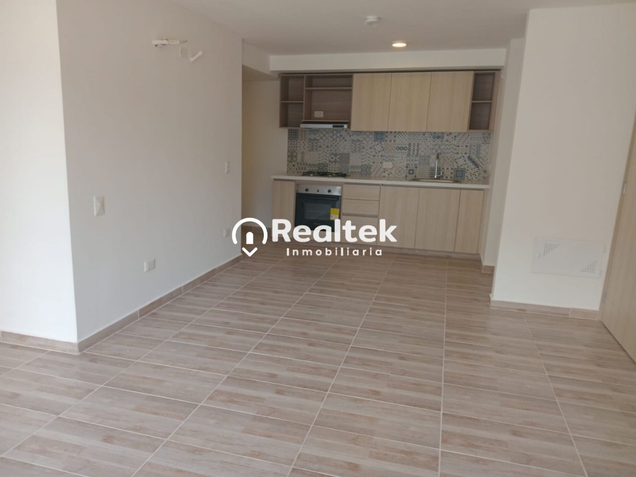 Apartamento en arriendo o venta Atlántico Barranquilla Universal 67 m2 Habitaciones 2 Baños 2 Garajes 1 Precio venta $400000000 Precio arriendo $2400000