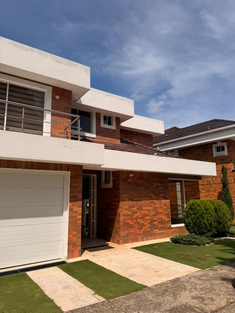 Casa en arriendo Santander Floridablanca Prado Del Sur 319 m2 Habitaciones 5 Baños 6 Garajes 1 Precio $10000000