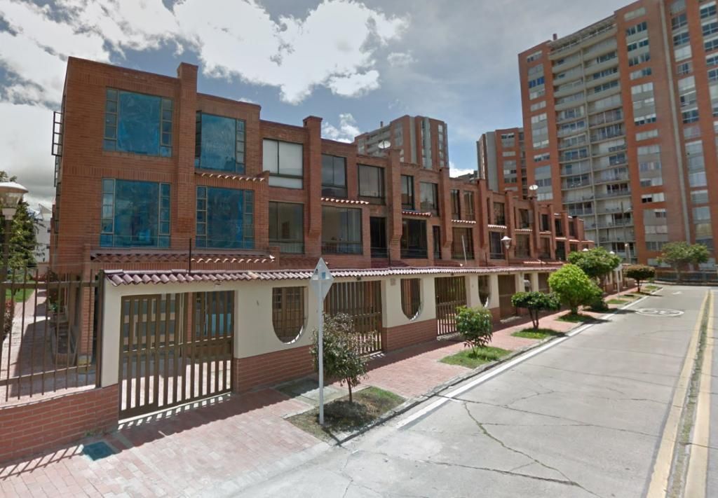 Casa en venta Cundinamarca Bogotá Portales Del Norte 210 m2 Habitaciones 5 Baños 3 Garajes 1 Precio $900000000