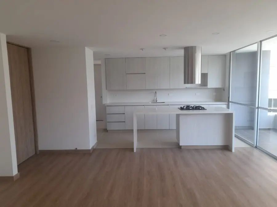 Apartamento en arriendo Antioquia Itagüí San Francisco 108 m2 Habitaciones 3 Baños 2 Garajes 2 Precio $2300000