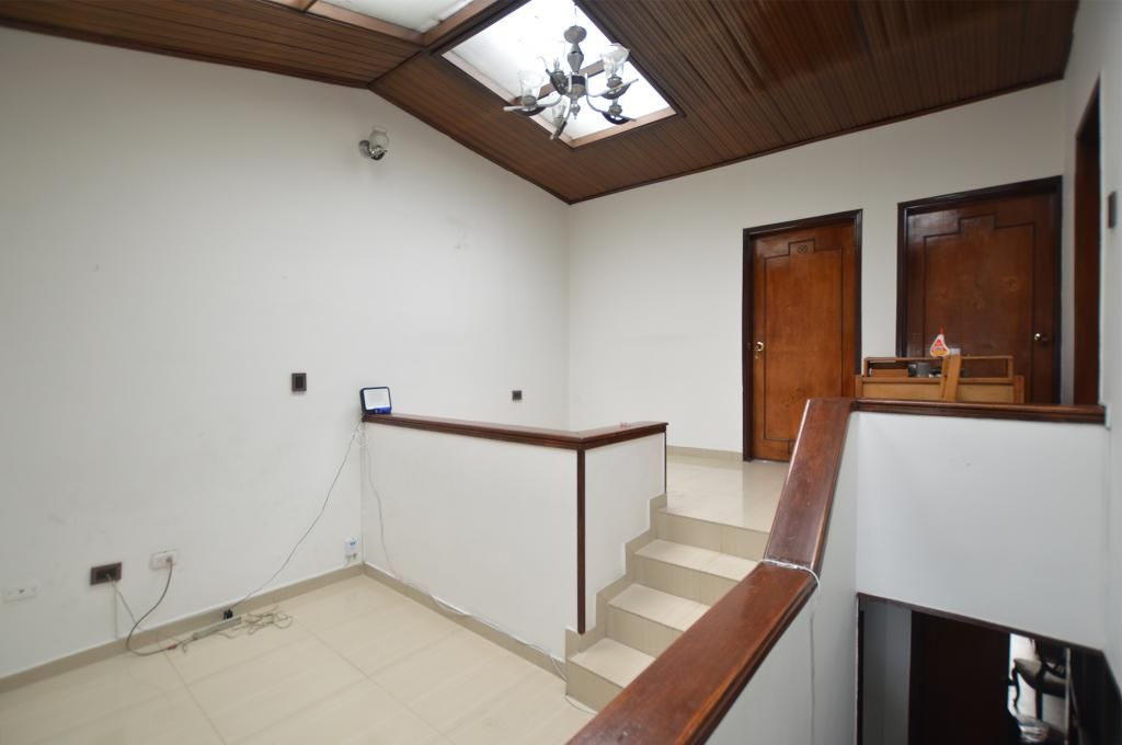 Casa en arriendo Cundinamarca Bogotá Normandia Occidental 191 m2 Habitaciones 4 Baños 3 Garajes 0 Precio $5000000