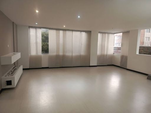 Apartamento en arriendo Cundinamarca Bogotá Santa Barbara Central 80 m2 Habitaciones 2 Baños 3 Garajes 1 Precio $3350000