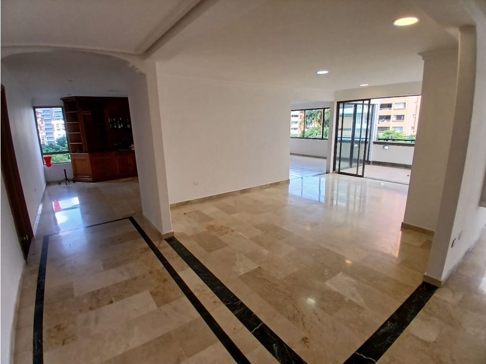 Apartamento en venta Antioquia Medellín La Florida 250 m2 Habitaciones 3 Baños 5 Garajes 3 Precio $2180000000