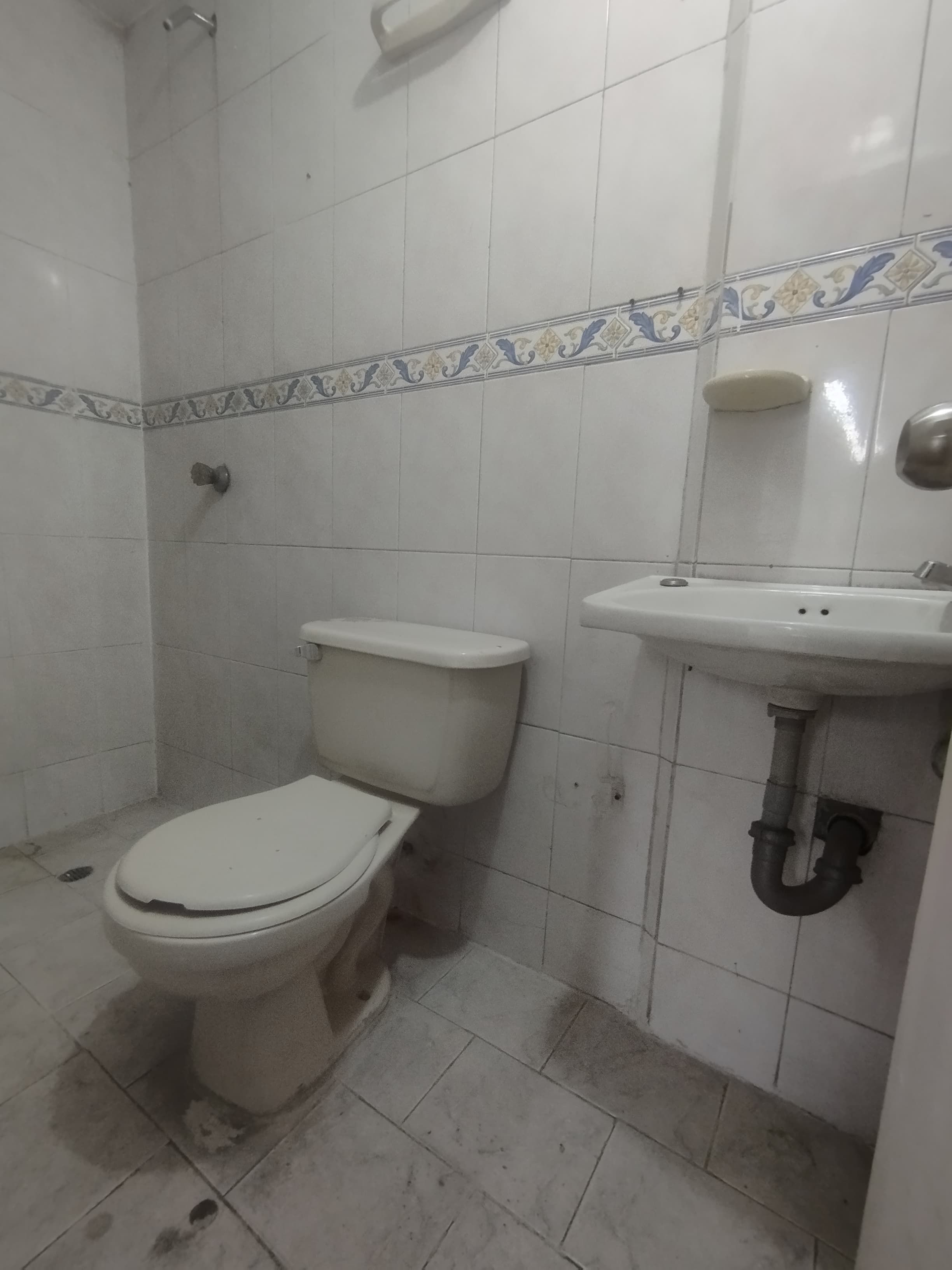 Local Comercial en arriendo Antioquia Itagüí Santa Maria Et Ii 77 m2 Habitaciones 0 Baños 0 Garajes 0 Precio $1800000