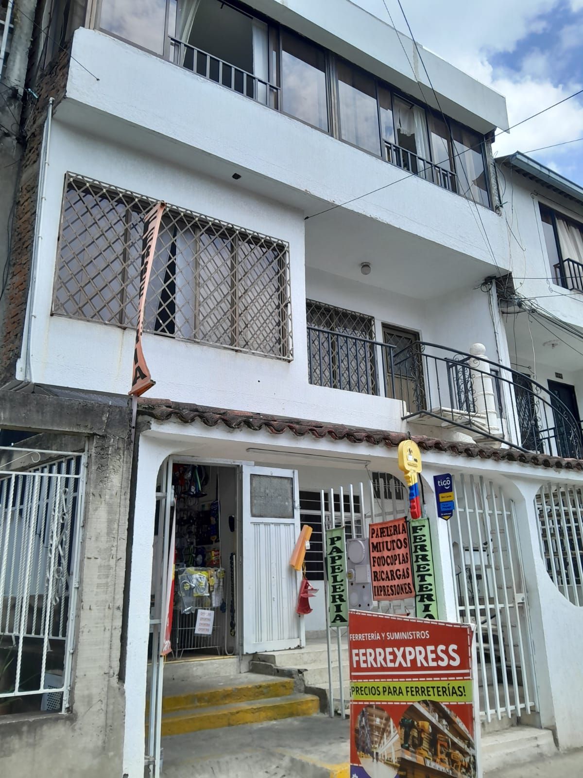 Casa en venta Valle Del Cauca Cali El Guabal 126 m2 Habitaciones 6 Baños 6 Garajes 0 Precio $500000000