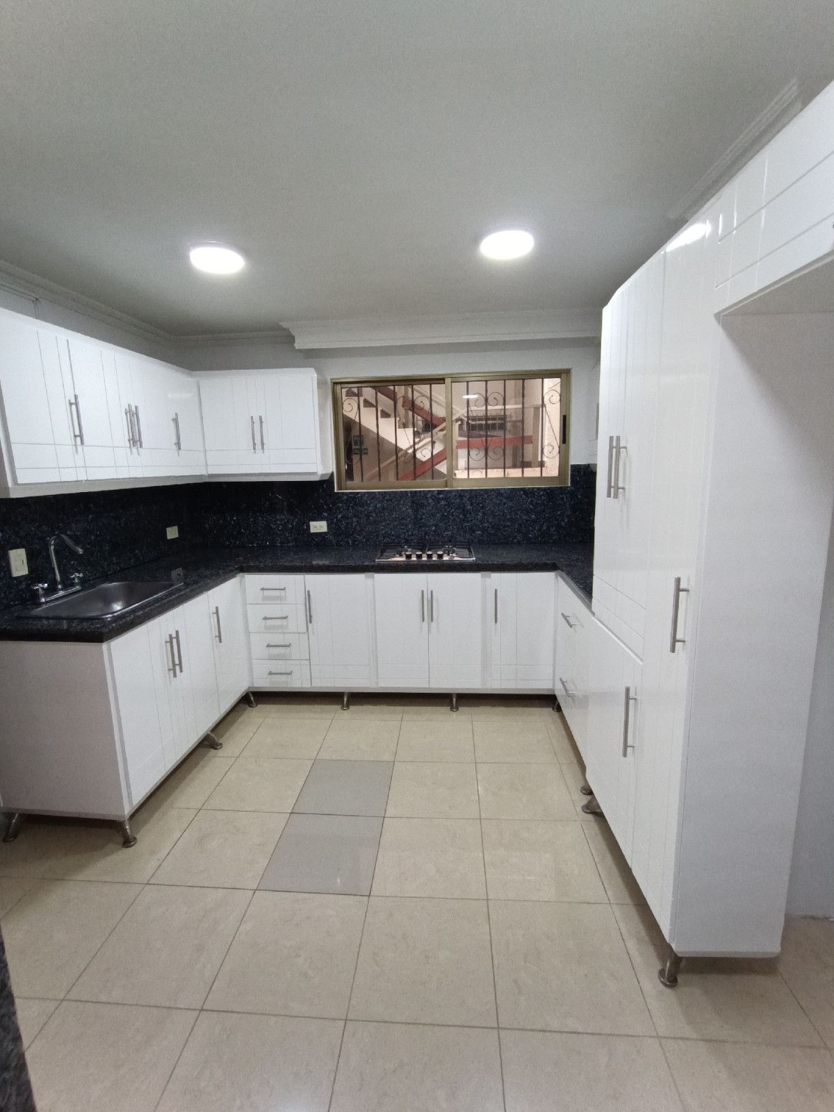 Apartamento en arriendo Valle Del Cauca Cali Santa Mónica 95 m2 Habitaciones 3 Baños 3 Garajes 1 Precio $2400000