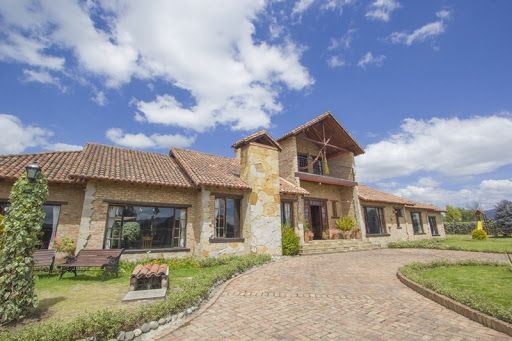 Casa en venta Cundinamarca Chía Chia 3080 m2 Habitaciones 6 Baños 5 Garajes 4 Precio $1800000000