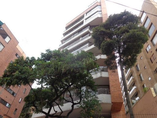 Apartamento en venta Cundinamarca Bogotá Los Rosales 183 m2 Habitaciones 2 Baños 3 Garajes 2 Precio $1450000000