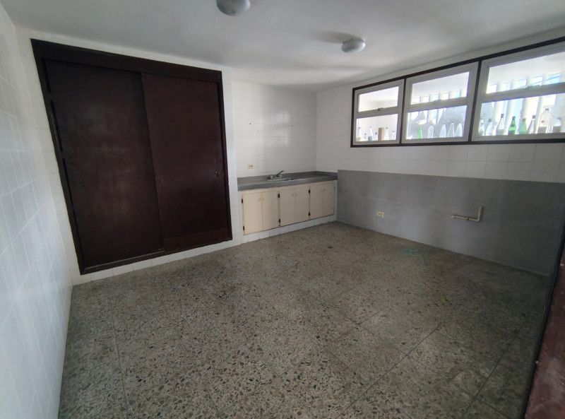 Oficina en arriendo Atlántico Barranquilla Altos Del Prado 190 m2 Habitaciones 0 Baños 3 Garajes 1 Precio $3080000