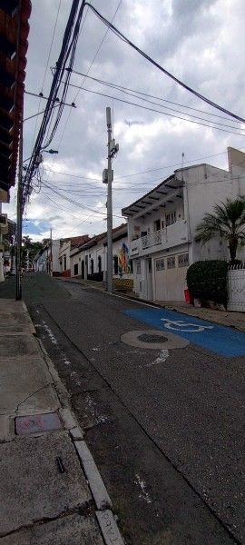 Local en arriendo Valle Del Cauca Cali San Antonio 18 m2 Habitaciones 0 Baños 1 Garajes 0 Precio $700000