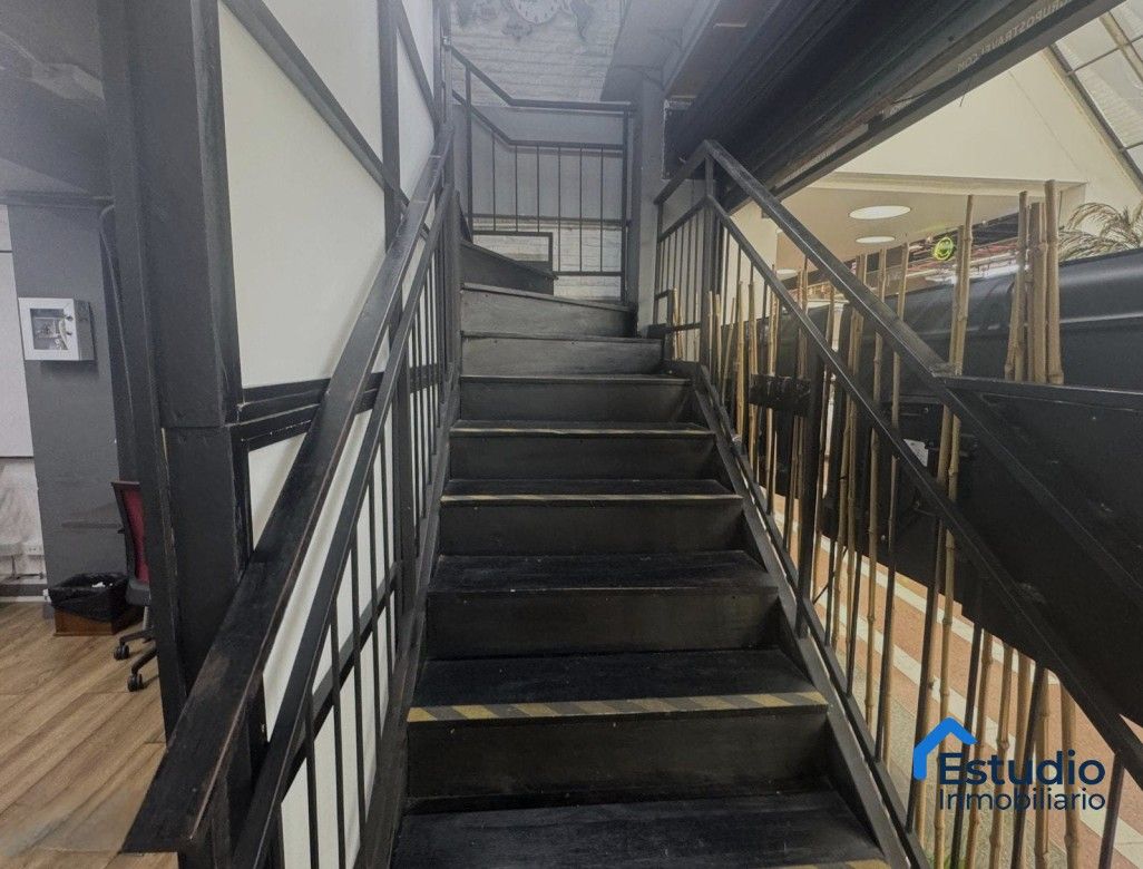 Local Comercial en venta Antioquia Medellín Los Conquistadores 184 m2 Habitaciones 0 Baños 1 Garajes 0 Precio $2000000000