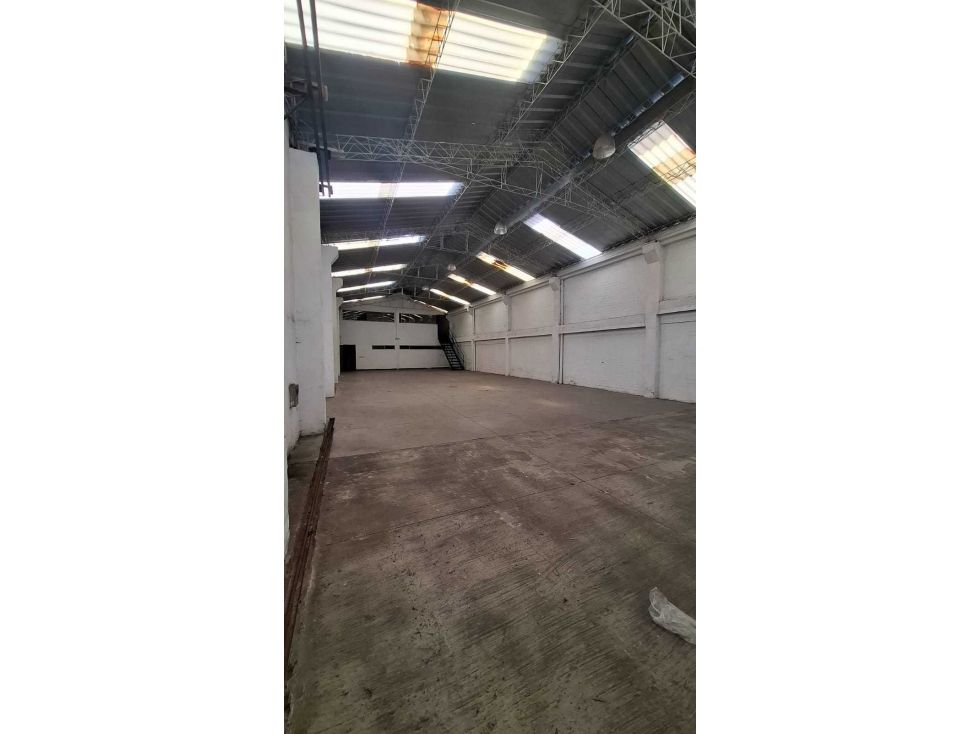 Bodega en arriendo Cundinamarca Bogotá Bogotá 330 m2 Habitaciones 0 Baños 4 Garajes 0 Precio $12000000