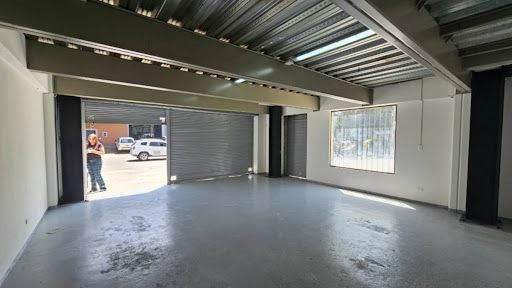 Bodega en arriendo Antioquia Medellín Tenche 120 m2 Habitaciones 0 Baños 2 Garajes 0 Precio $9500000