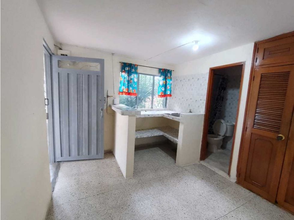 Apartaestudio en arriendo Antioquia Medellín Villa Tina 36 m2 Habitaciones 1 Baños 1 Garajes 0 Precio $550000