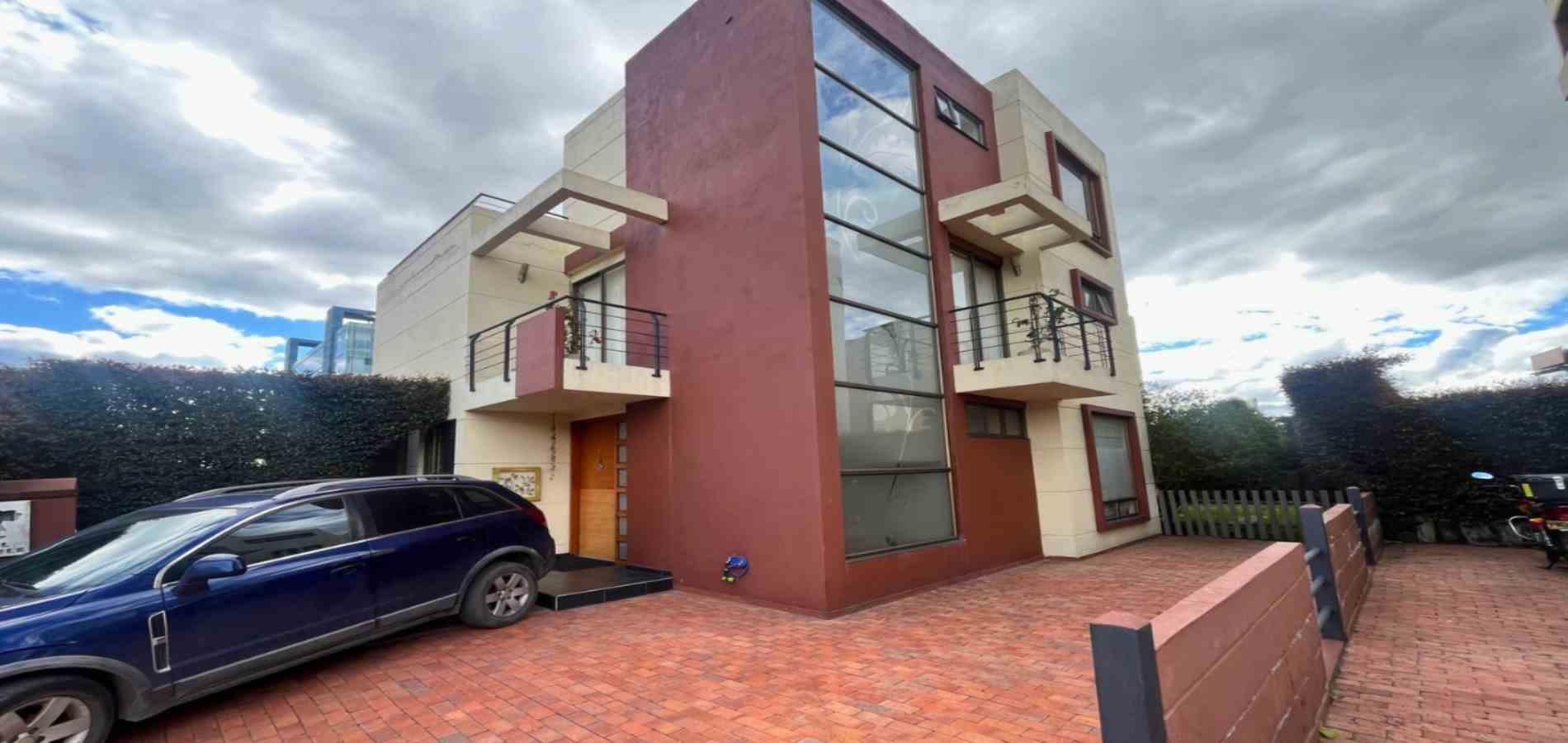 Casa en venta Cundinamarca Chía Cr Santa Ana De Chia 241 m2 Habitaciones 4 Baños 5 Garajes 4 Precio $1180000000