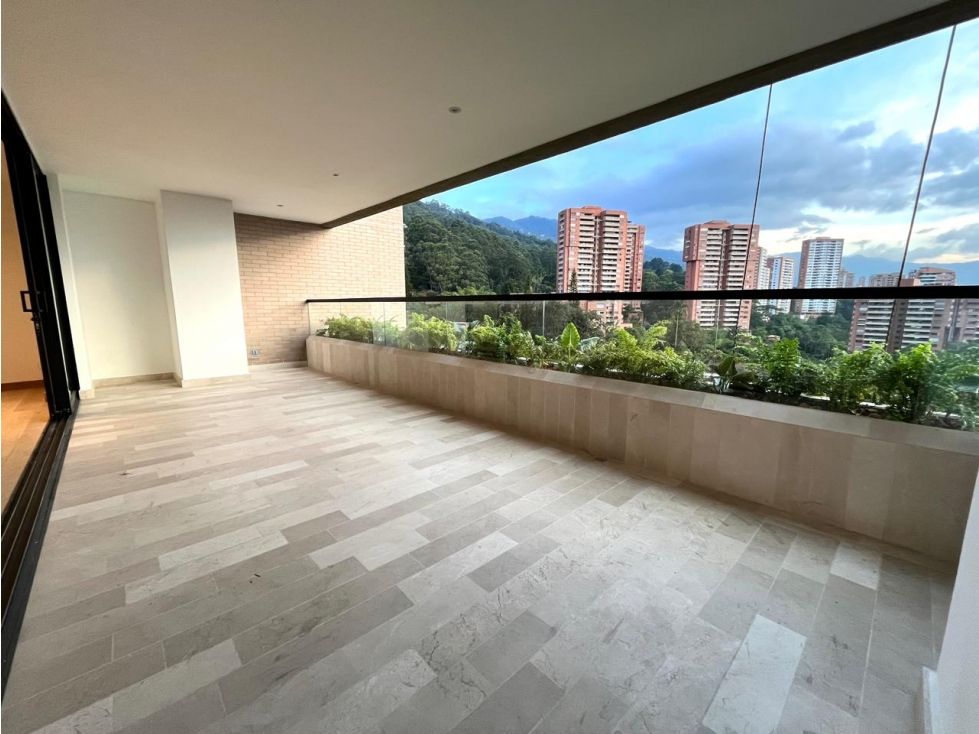 Apartamento en venta Antioquia Medellín El Tesoro 234 m2 Habitaciones 3 Baños 4 Garajes 3 Precio $3100000000