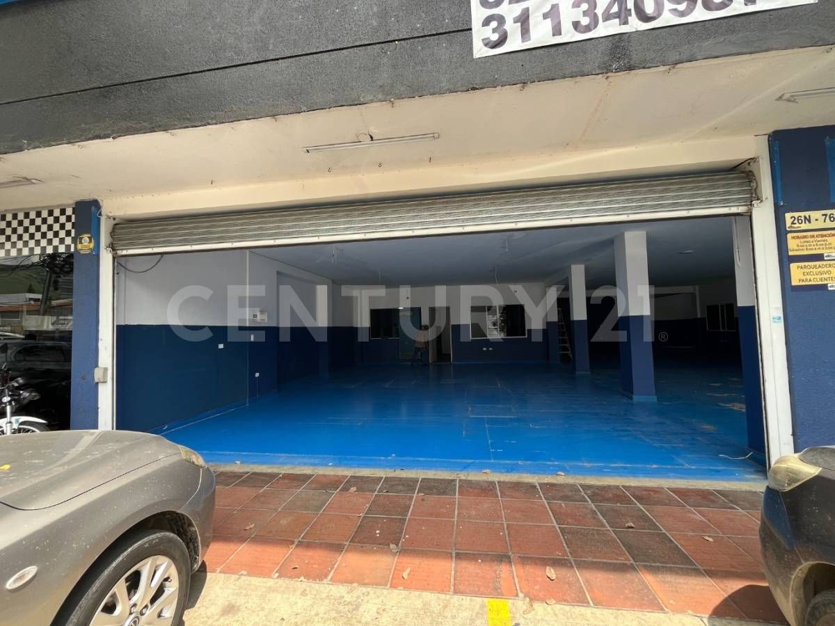 Local en arriendo Valle Del Cauca Cali San Vicente 255 m2 Habitaciones 0 Baños 2 Garajes 4 Precio $5000000