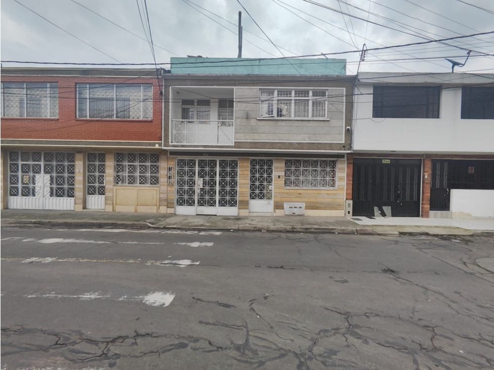 Casa en venta Cundinamarca Bogotá Bosque Popular 238 m2 Habitaciones 7 Baños 4 Garajes 1 Precio $700000000