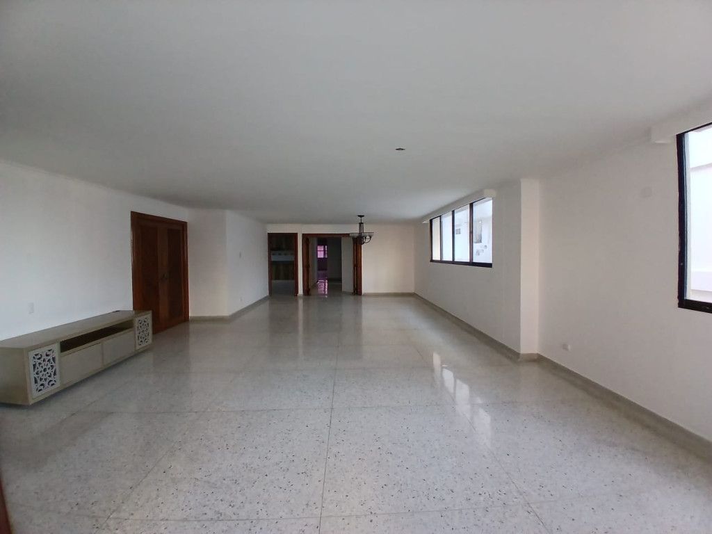 Apartamento en arriendo Atlántico Barranquilla Altos Del Prado 269 m2 Habitaciones 3 Baños 4 Garajes 2 Precio $4800000