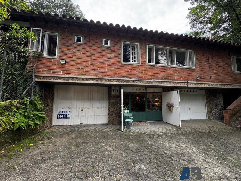 Casa en arriendo Antioquia Medellín Las Lomas No1 420 m2 Habitaciones 3 Baños 3 Garajes 4 Precio $10400000