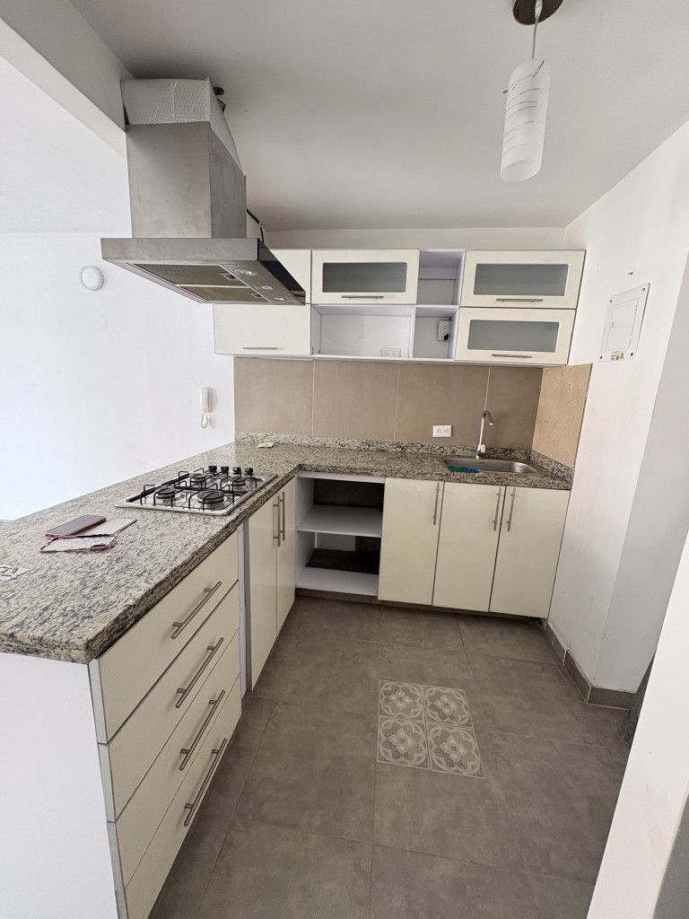 Apartamento en arriendo Valle Del Cauca Cali Los Parques - Barranquilla 80 m2 Habitaciones 2 Baños 2 Garajes 0 Precio $1300000