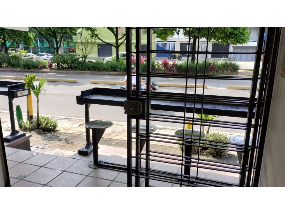 Local en arriendo Antioquia Medellín Rosales 35 m2 Habitaciones 0 Baños 1 Garajes 0 Precio $2000000