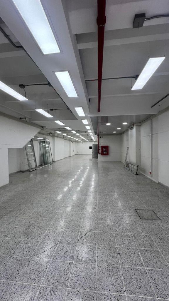 Local en venta Antioquia Medellín La America 260 m2 Habitaciones 0 Baños 2 Garajes 0 Precio $1690000000