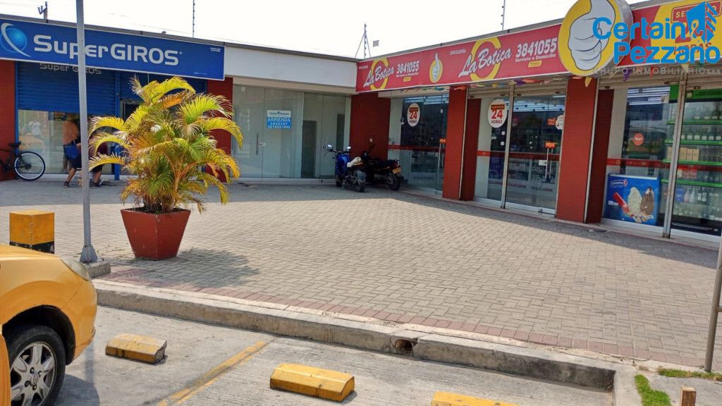 Local en arriendo Atlántico Soledad Los Robles 17 m2 Habitaciones 0 Baños 1 Garajes 1 Precio $1105000