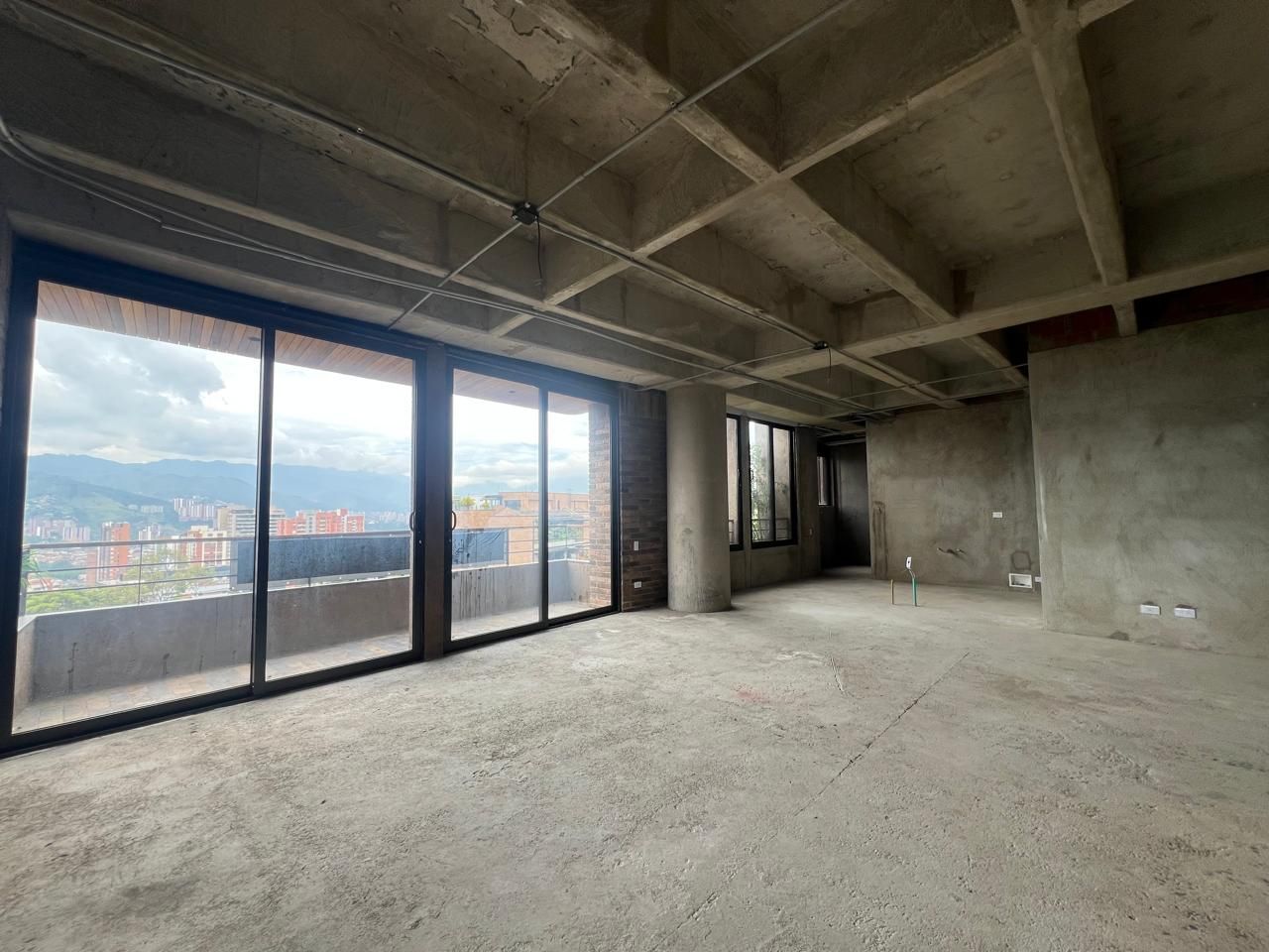 Apartamento en venta Antioquia Medellín Urbanizacion Villa Paula 243 m2 Habitaciones 3 Baños 4 Garajes 3 Precio $2610000000