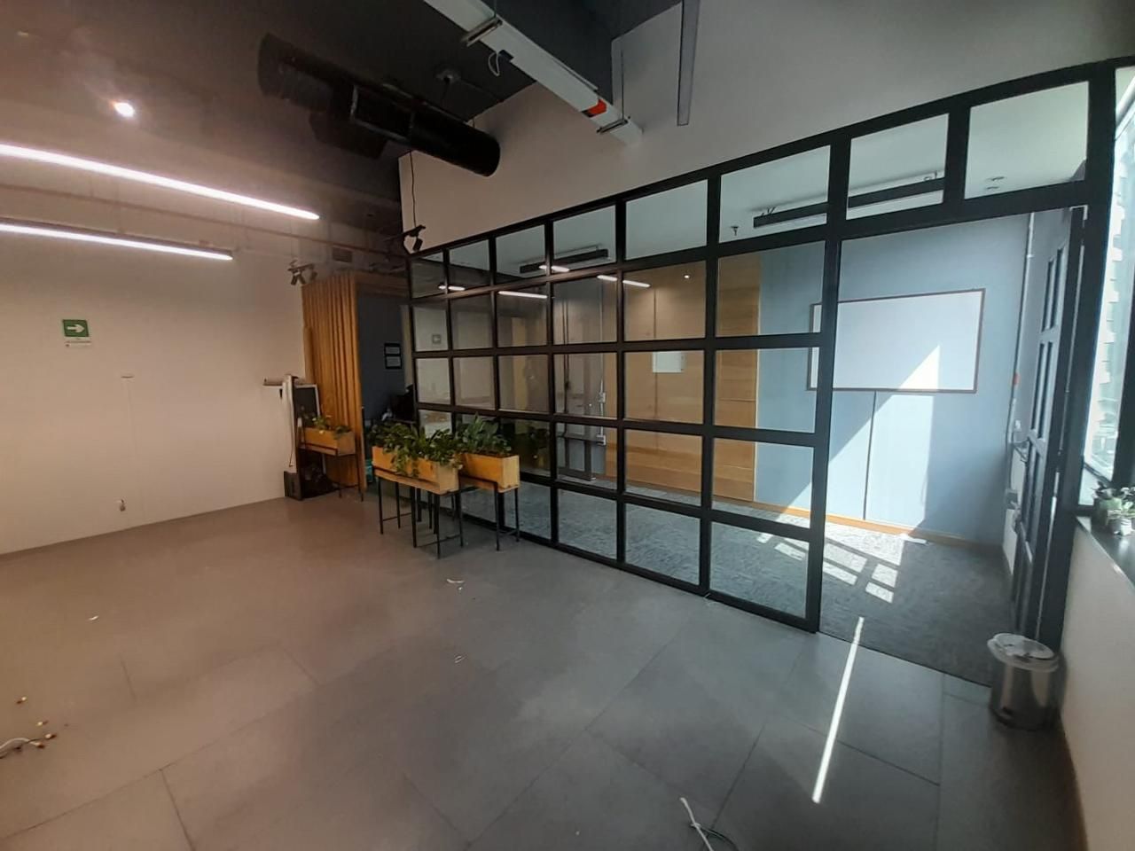 Oficina en arriendo Antioquia Medellín La Aguacatala 114 m2 Habitaciones 0 Baños 1 Garajes 1 Precio $14300000