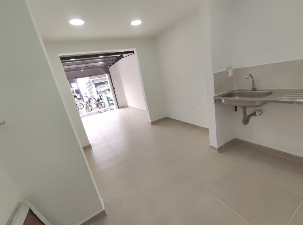 Local en arriendo Antioquia Medellín Trinidad 24 m2 Habitaciones 0 Baños 1 Garajes 0 Precio $2150000