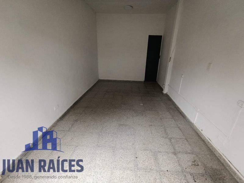 Local en arriendo Antioquia Caldas Caldas 17 m2 Habitaciones 0 Baños 1 Garajes 0 Precio $950000