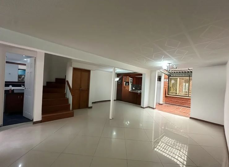 Casa en arriendo Antioquia Medellín La Mota 175 m2 Habitaciones 3 Baños 2 Garajes 0 Precio $4200000