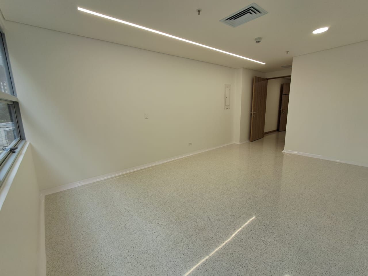 Consultorio en arriendo Antioquia Medellín Simesa 40 m2 Habitaciones 0 Baños 1 Garajes 1 Precio $4500000