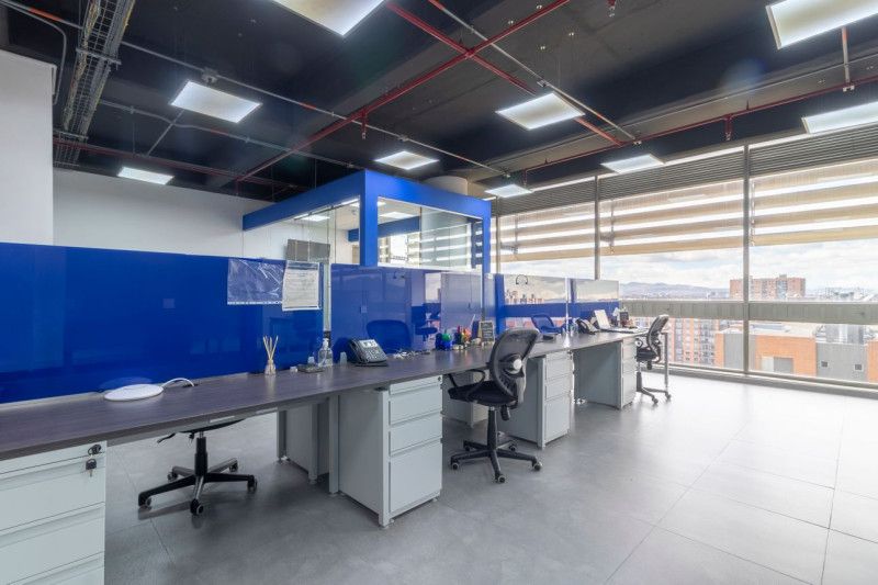 Oficina en venta Cundinamarca Bogotá Santa Rosa 118 m2 Habitaciones 0 Baños 0 Garajes 2 Precio $1350000000