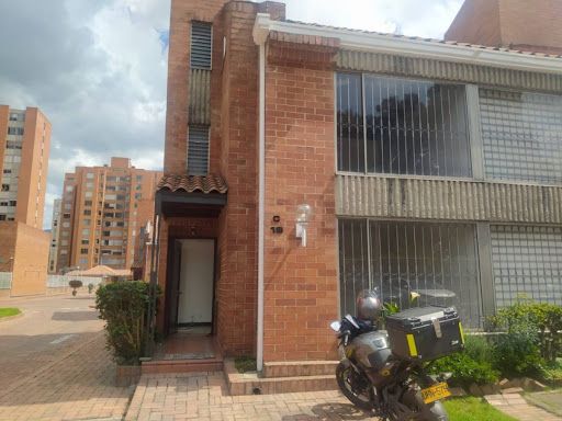 Casa en venta Cundinamarca Bogotá Parque Popular Salitre 320 m2 Habitaciones 4 Baños 4 Garajes 2 Precio $950000000