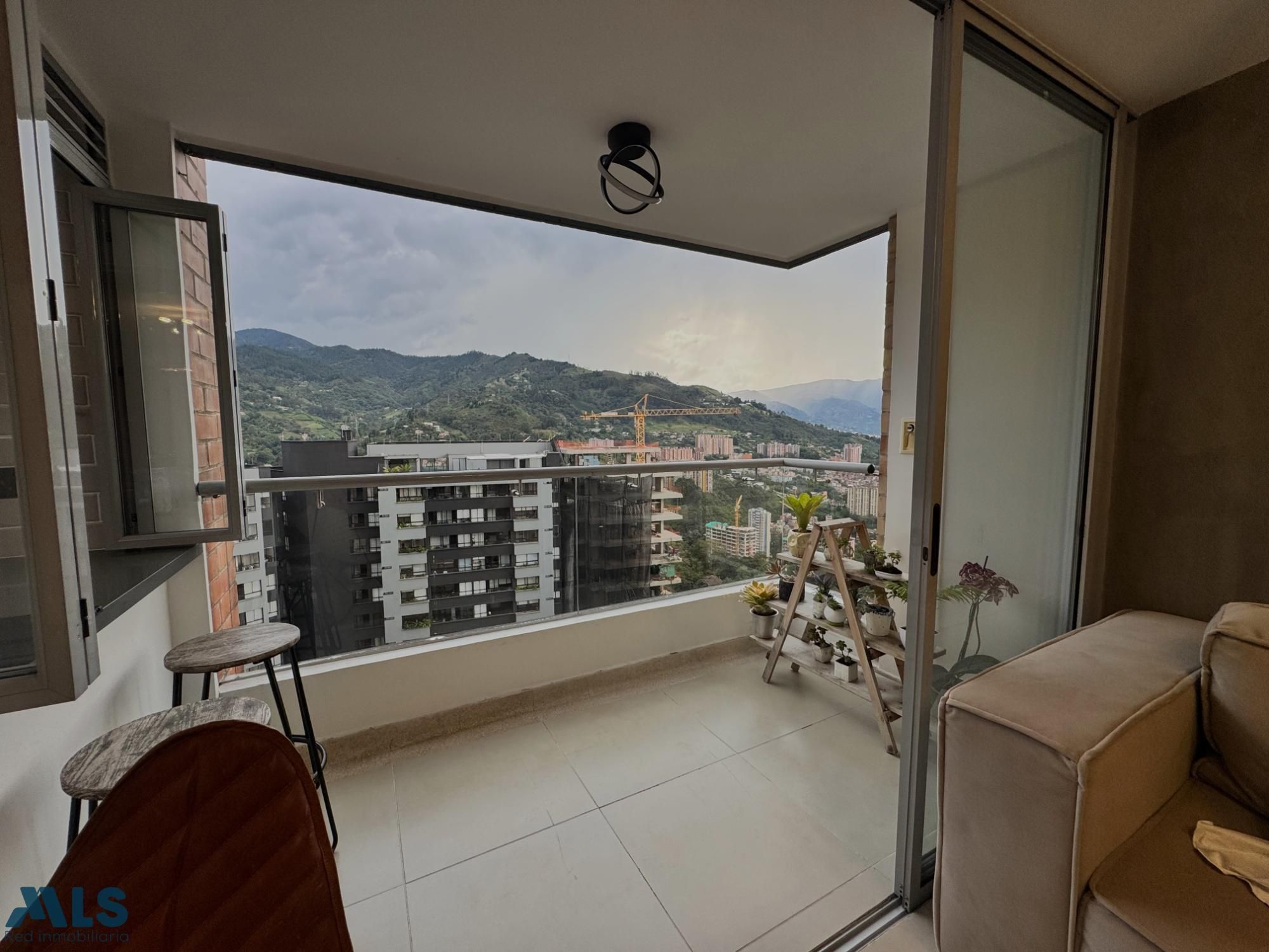 Apartamento en venta Antioquia Envigado El Chinguí 92 m2 Habitaciones 3 Baños 2 Garajes 4 Precio $790000000