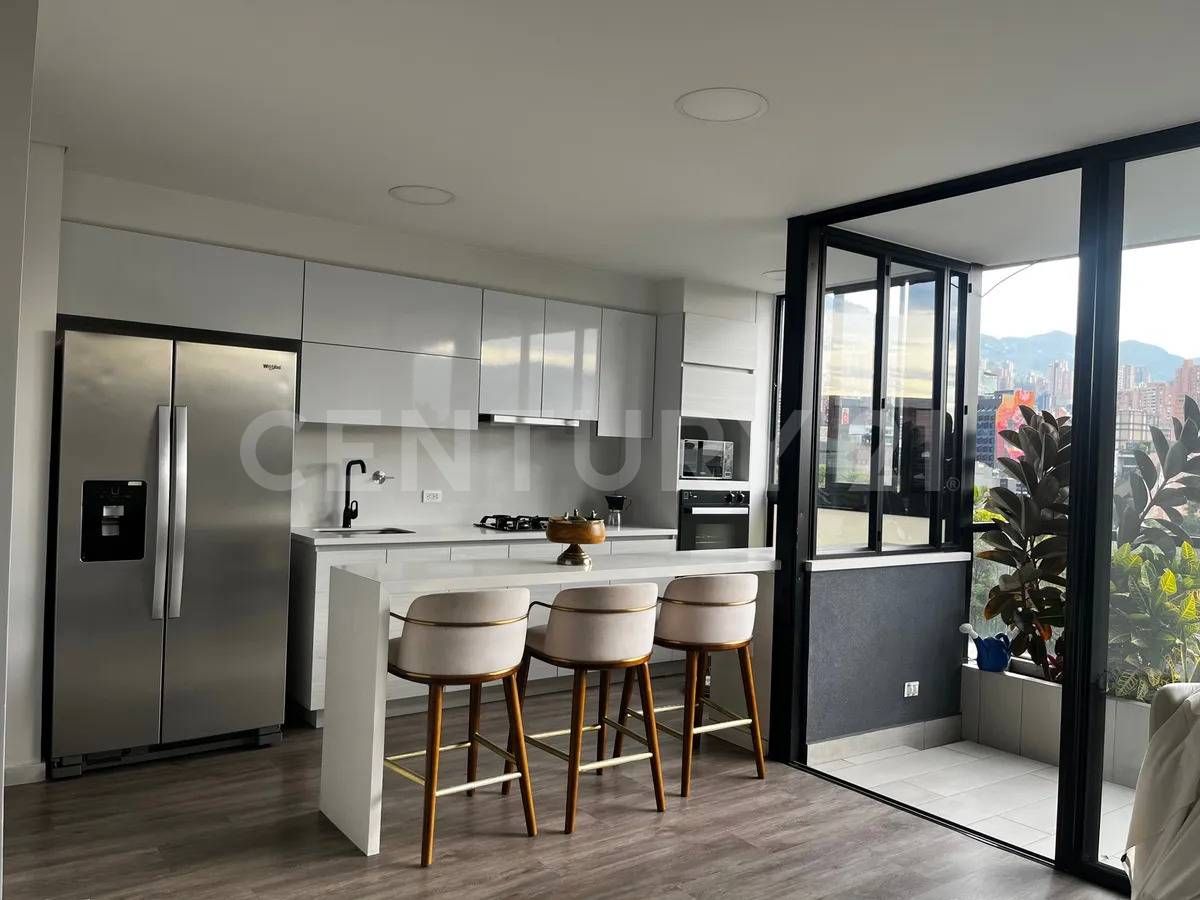 Apartamento en arriendo Antioquia Medellín La Linde 89 m2 Habitaciones 2 Baños 3 Garajes 2 Precio $7500000