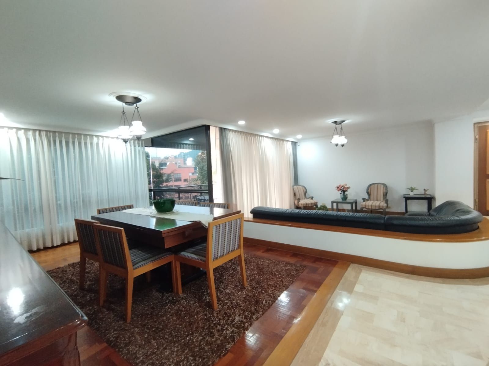 Apartamento en arriendo Antioquia Medellín El Tesoro 180 m2 Habitaciones 3 Baños 4 Garajes 1 Precio $7000000