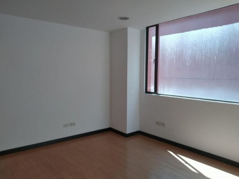 Oficina en venta Cundinamarca Bogotá Santa Barbara Oriental 32 m2 Habitaciones 0 Baños 1 Garajes 1 Precio $300000000