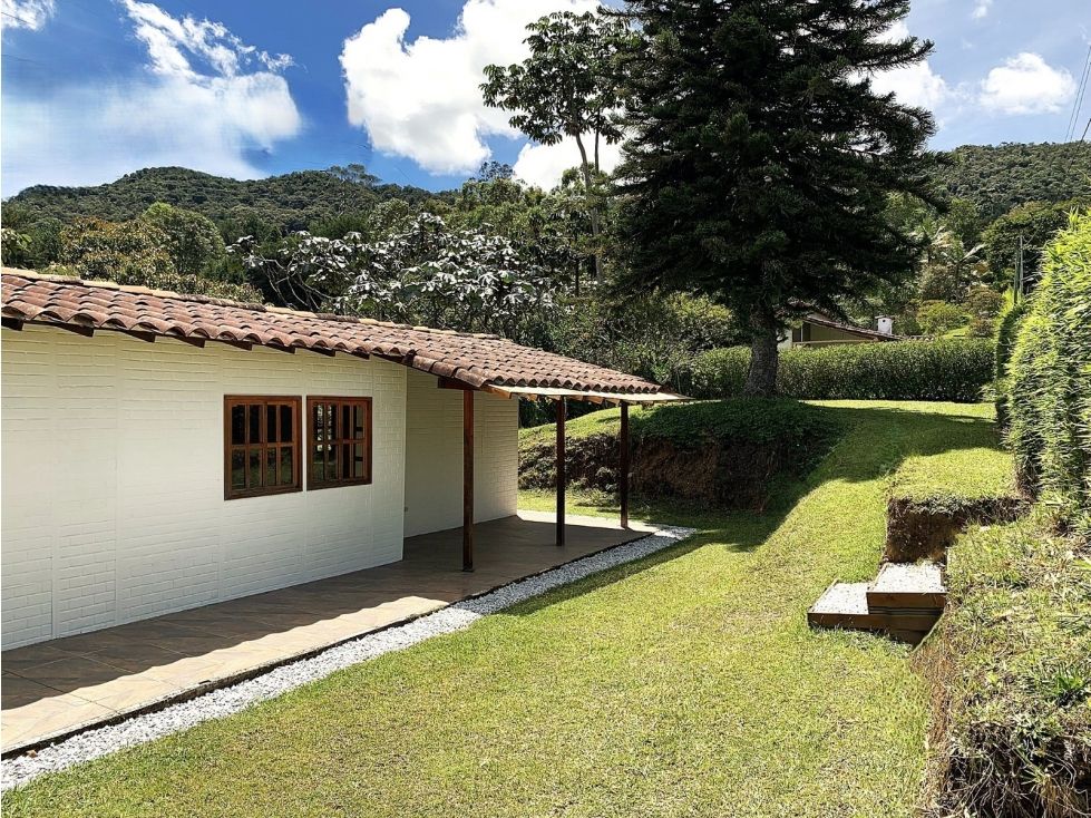 Casa Campestre en arriendo Antioquia La Ceja Centro 45 m2 Habitaciones 1 Baños 1 Garajes 1 Precio $2650000