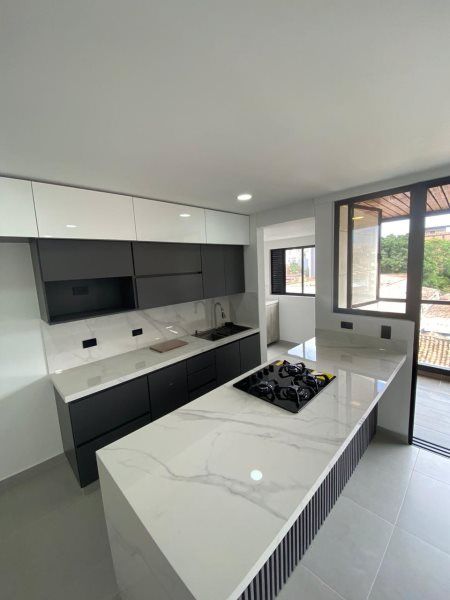 Apartamento en venta Antioquia Medellín Estadio 100 m2 Habitaciones 3 Baños 3 Garajes 0 Precio $820000000