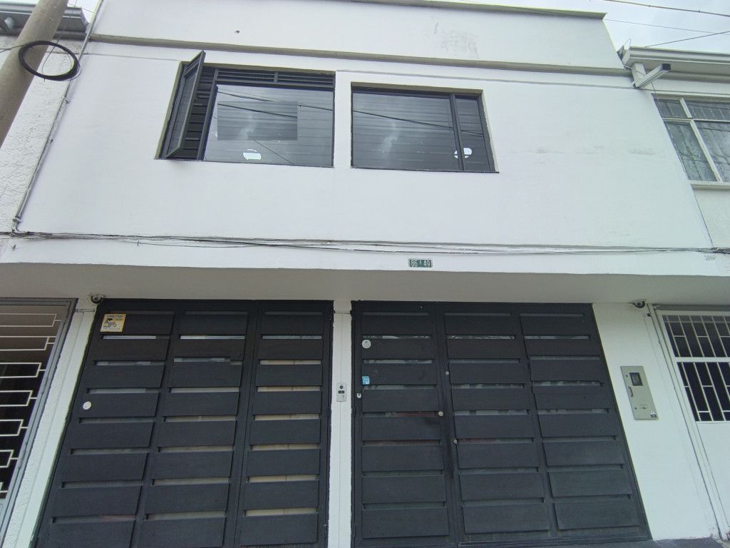 Casa en venta Cundinamarca Bogotá Polo Club 235 m2 Habitaciones 7 Baños 4 Garajes 0 Precio $970000000