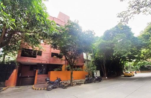 Apartamento en arriendo Valle Del Cauca Cali Santa Teresita 150 m2 Habitaciones 3 Baños 3 Garajes 2 Precio $4700000