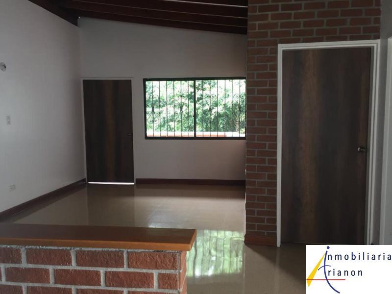 Casa en venta Antioquia Medellín El Nogal- Los Almendros 185 m2 Habitaciones 3 Baños 2 Garajes 1 Precio $1200000000