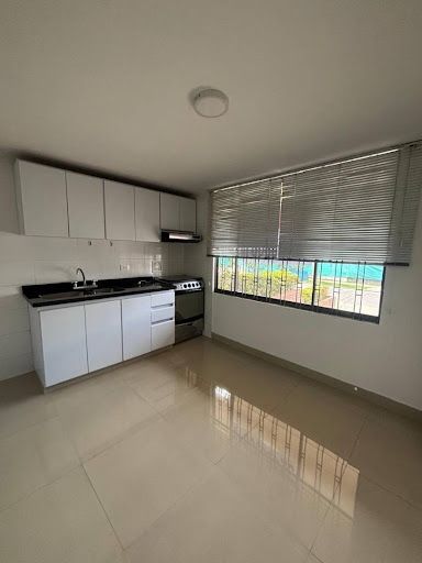 Apartaestudio en venta Cundinamarca Bogotá Estoril 44 m2 Habitaciones 1 Baños 1 Garajes 1 Precio $290000000