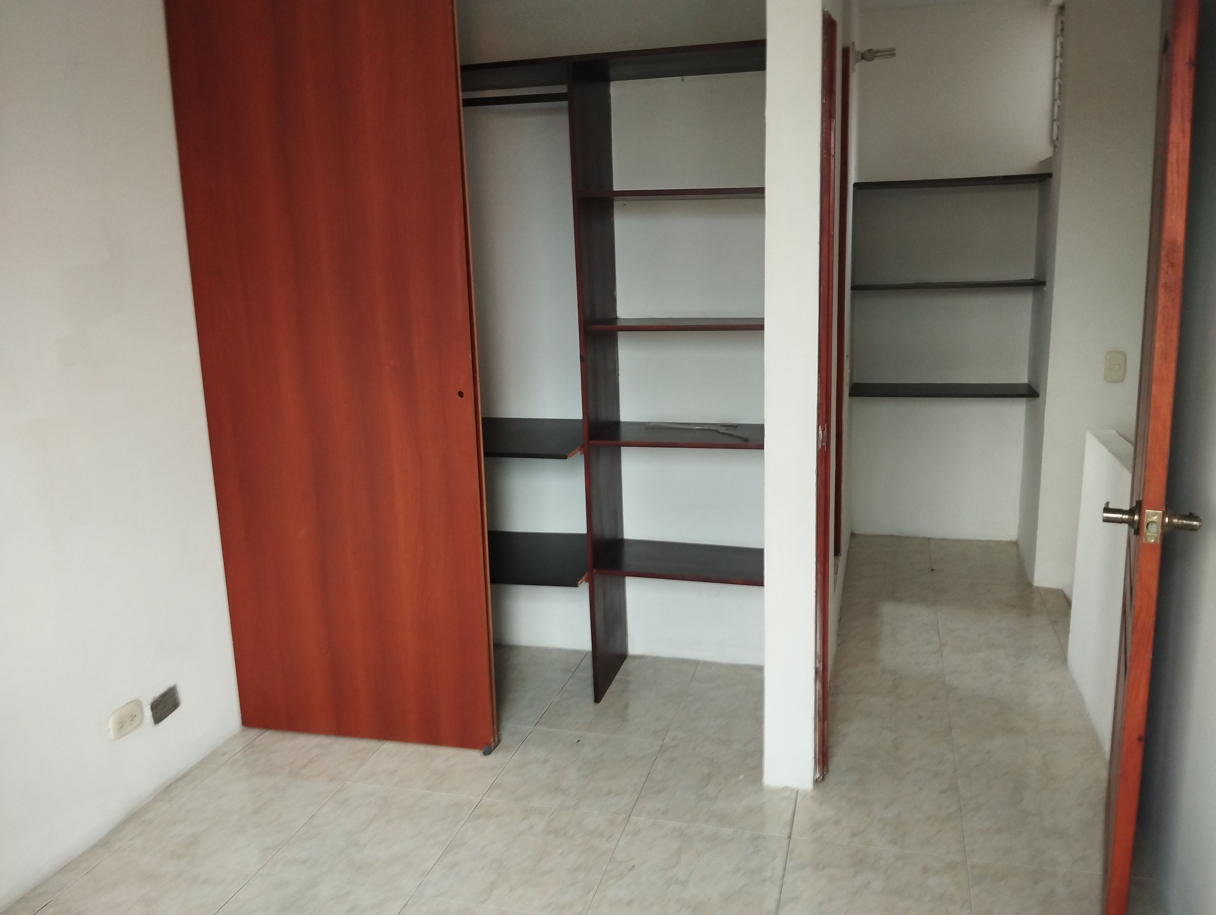 Casa en arriendo Valle Del Cauca Cali Lili 21 m2 Habitaciones 2 Baños 3 Garajes 1 Precio $1443000