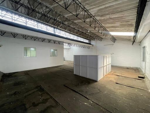 Bodega en arriendo Antioquia Itagüí San Fernando 330 m2 Habitaciones 0 Baños 4 Garajes 2 Precio $12000000