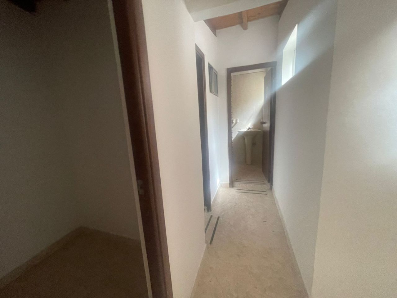 Casa en arriendo Antioquia Medellín La Floresta 400 m2 Habitaciones 6 Baños 3 Garajes 0 Precio $8000000
