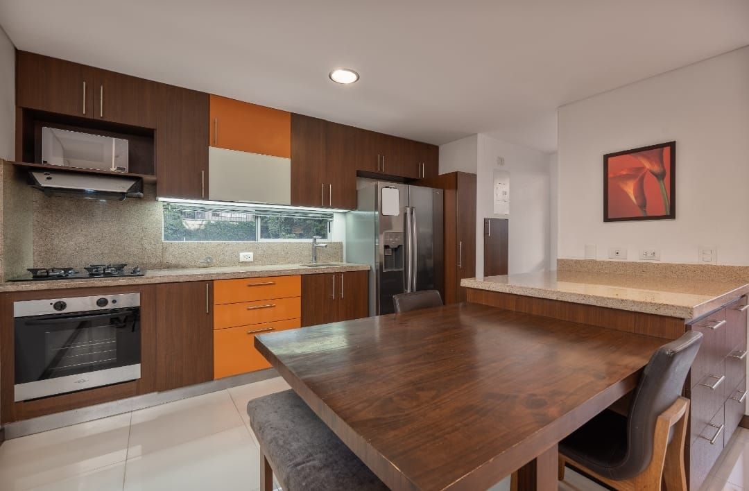 Apartamento en arriendo Antioquia Medellín Alejandria 130 m2 Habitaciones 2 Baños 2 Garajes 1 Precio $6500000